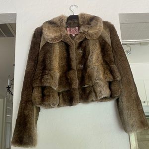 CROPPED FAUX FUR COAT 🧥